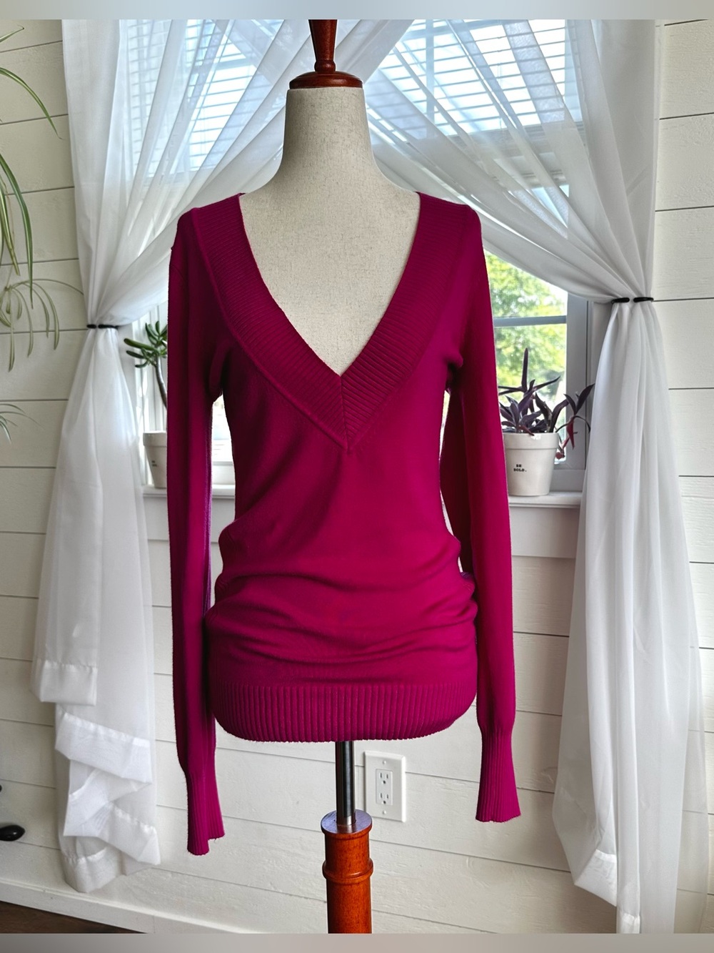 Express Design Studio long sleeve pullover sweater vibrant magenta pink size m